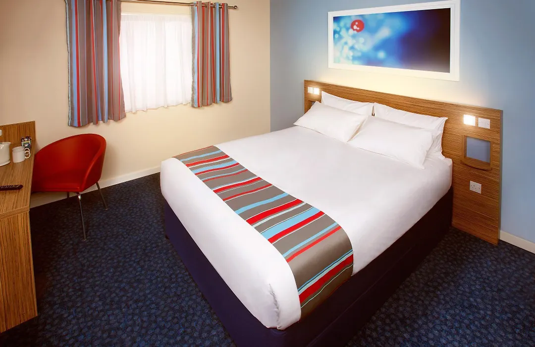 Travelodge Crawley-1