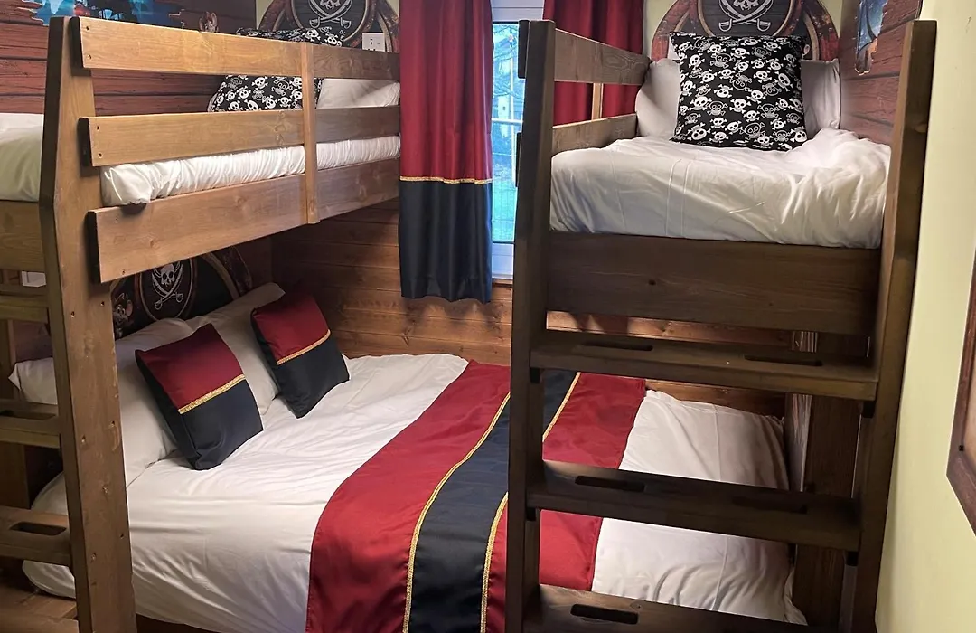 The Gulliver'S Hotel-1