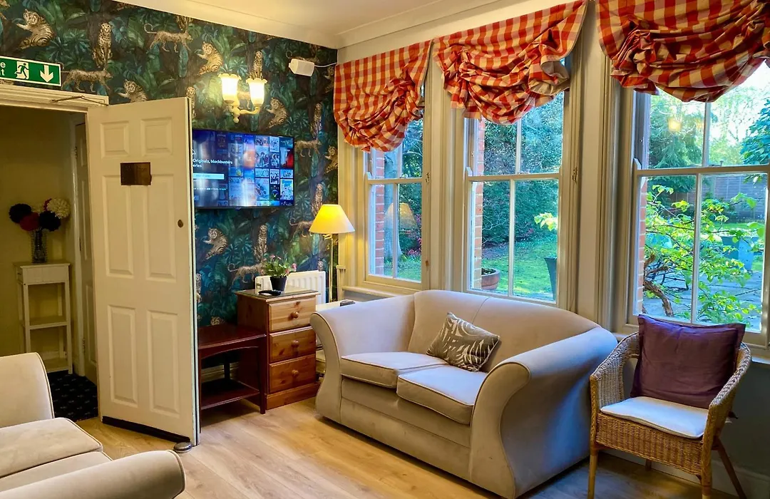 Pickwicks Guest House-1