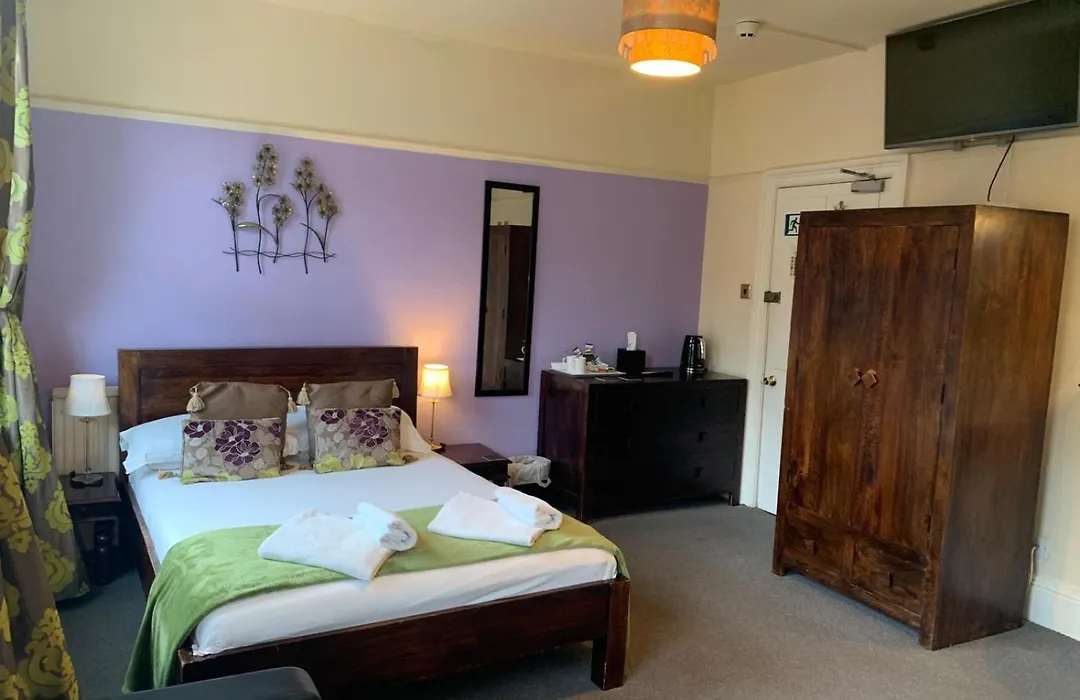 Gillygate Guest House-1