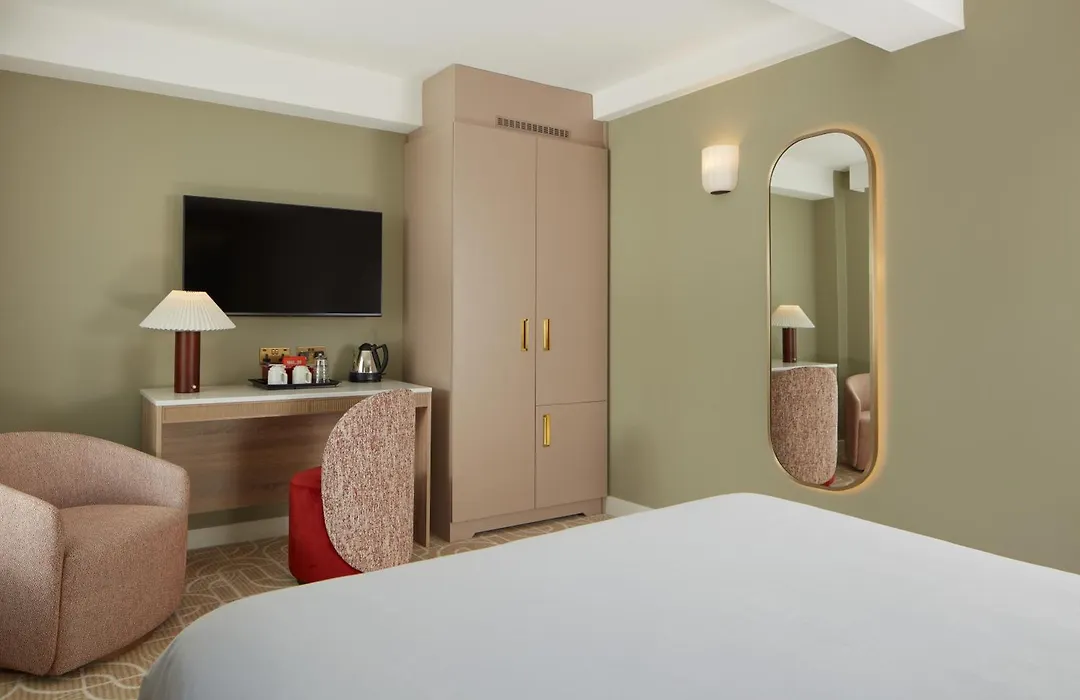 The Lensbury Resort-1
