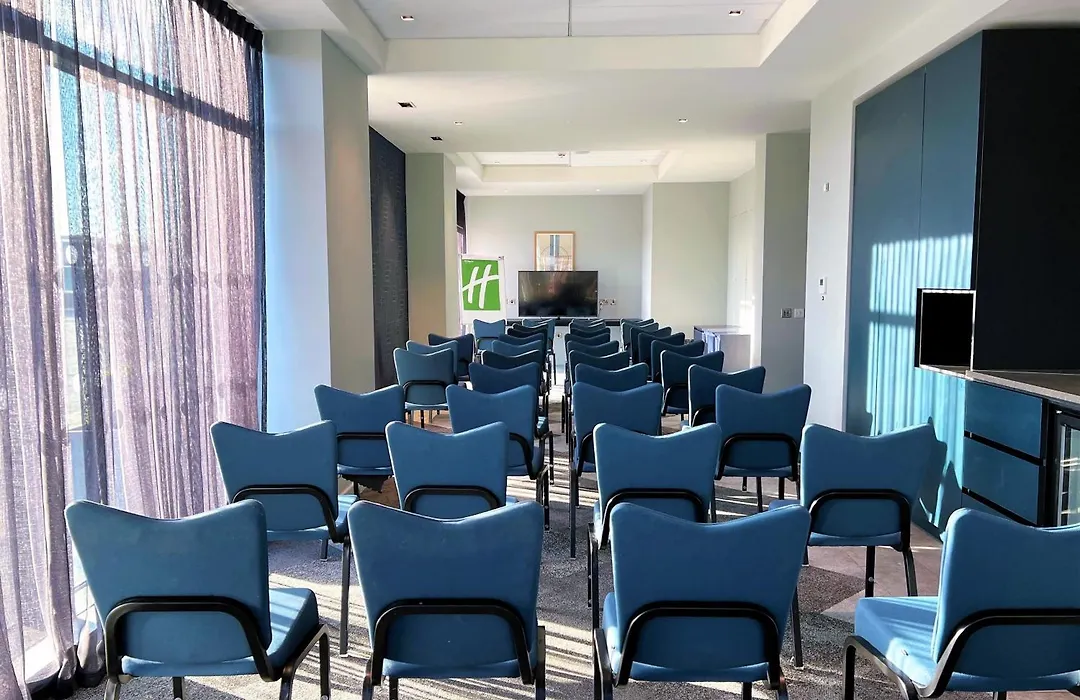 Holiday Inn London Heathrow - Bath Road By Ihg-1