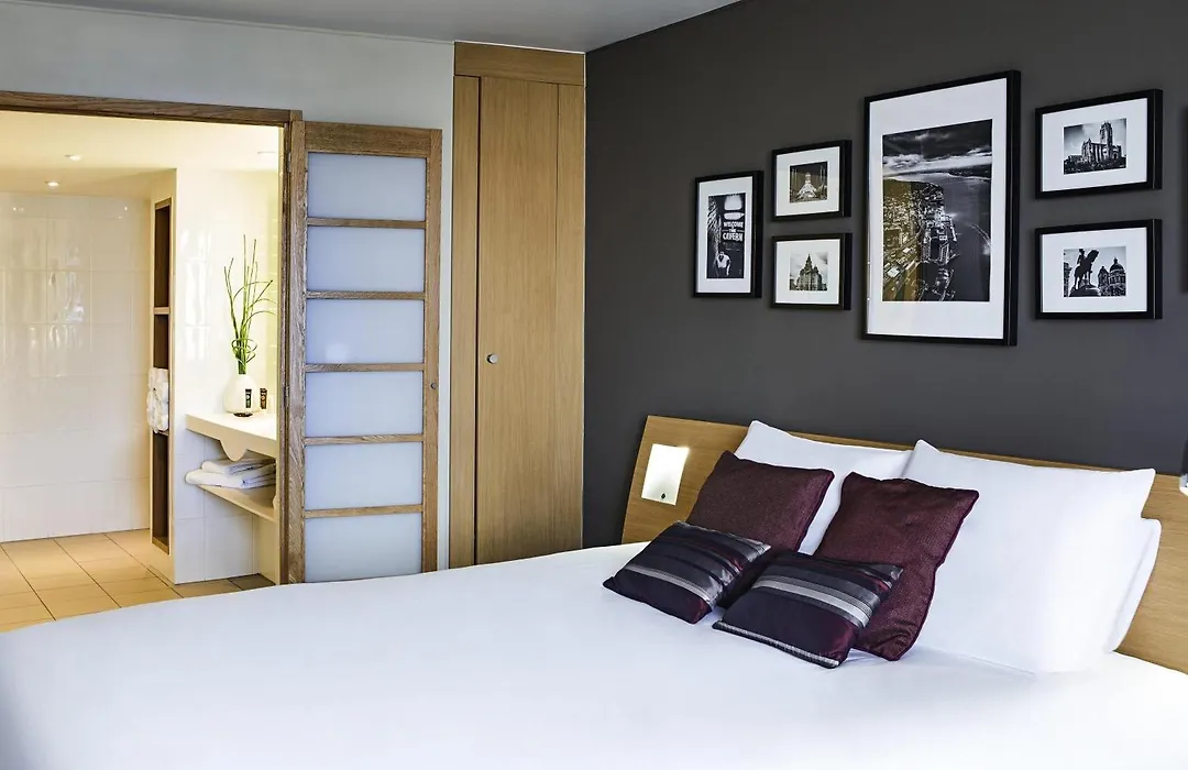 Novotel Liverpool Centre-1