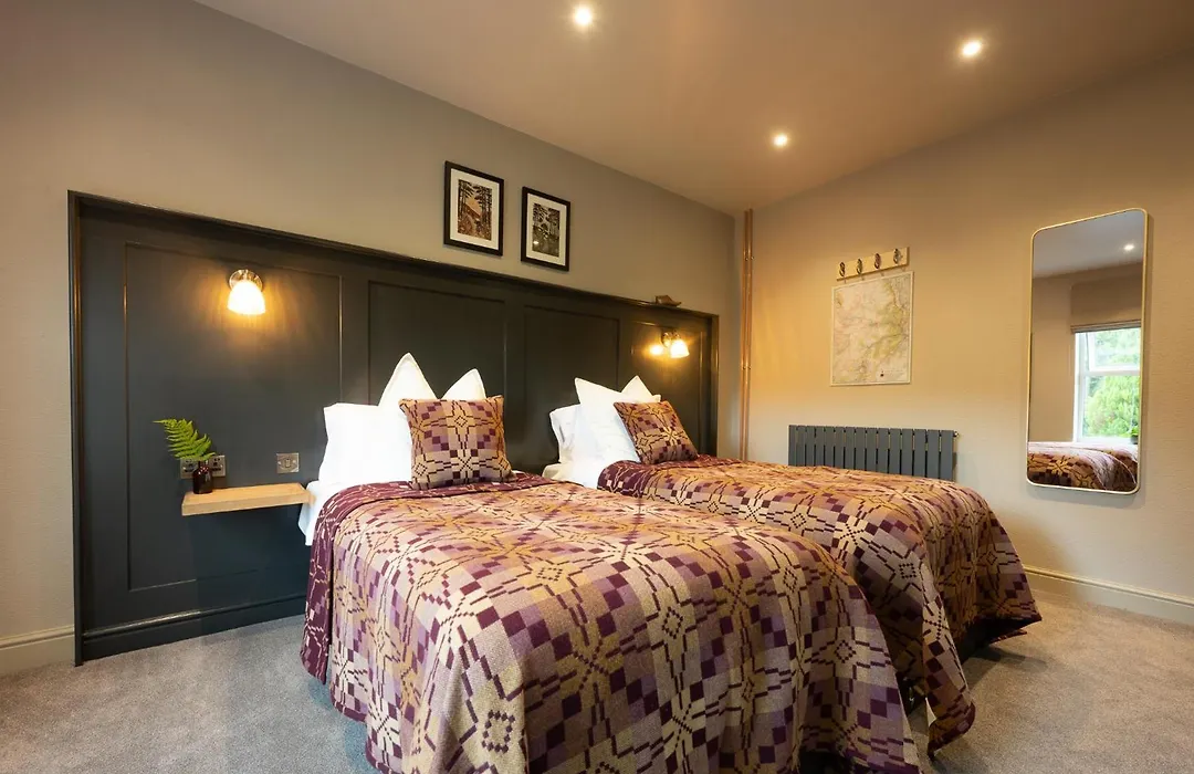 Tyn-Y-Coed Inn-1