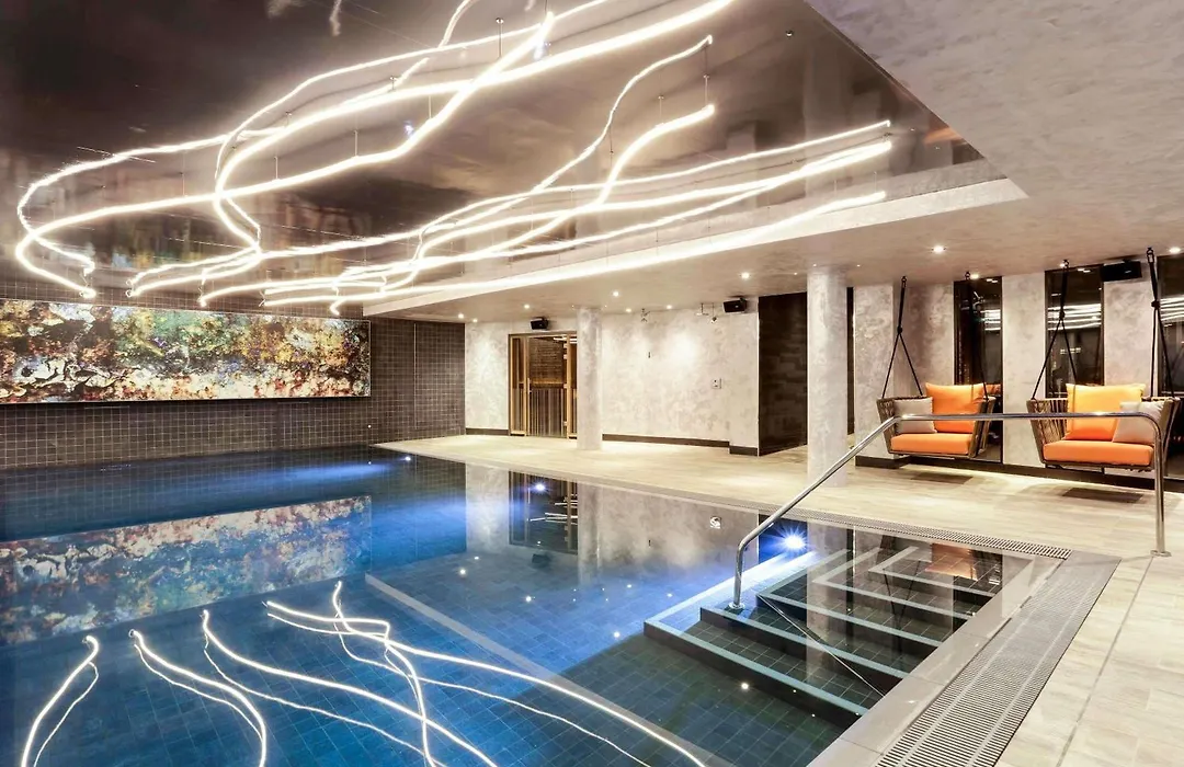 Novotel London Canary Wharf-1
