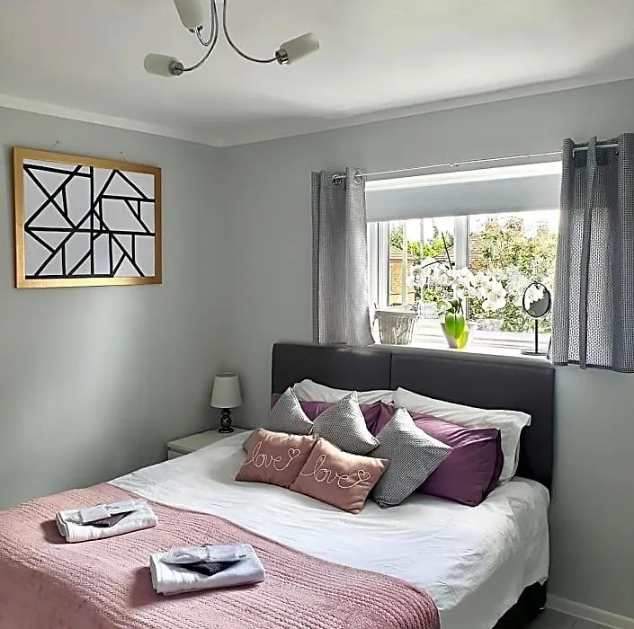 Rooms In The House, Self-Check In, Tv, Free Breakfast & Parking, Private Shower Room-1
