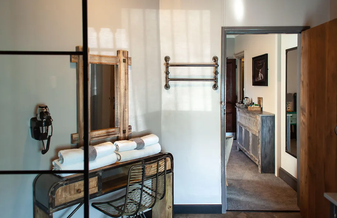 Oaklands Guest House-1