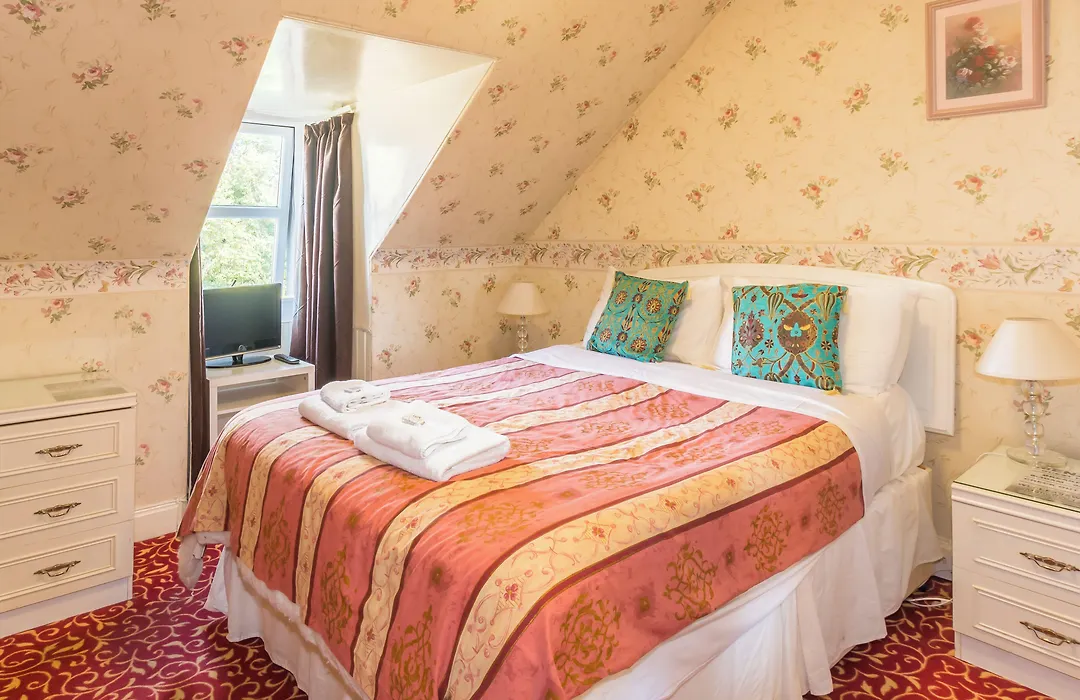 Menzies Guest House-1