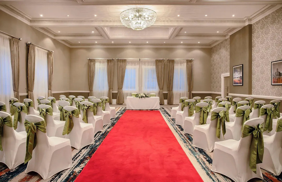 Leonardo Hotel Cardiff-1