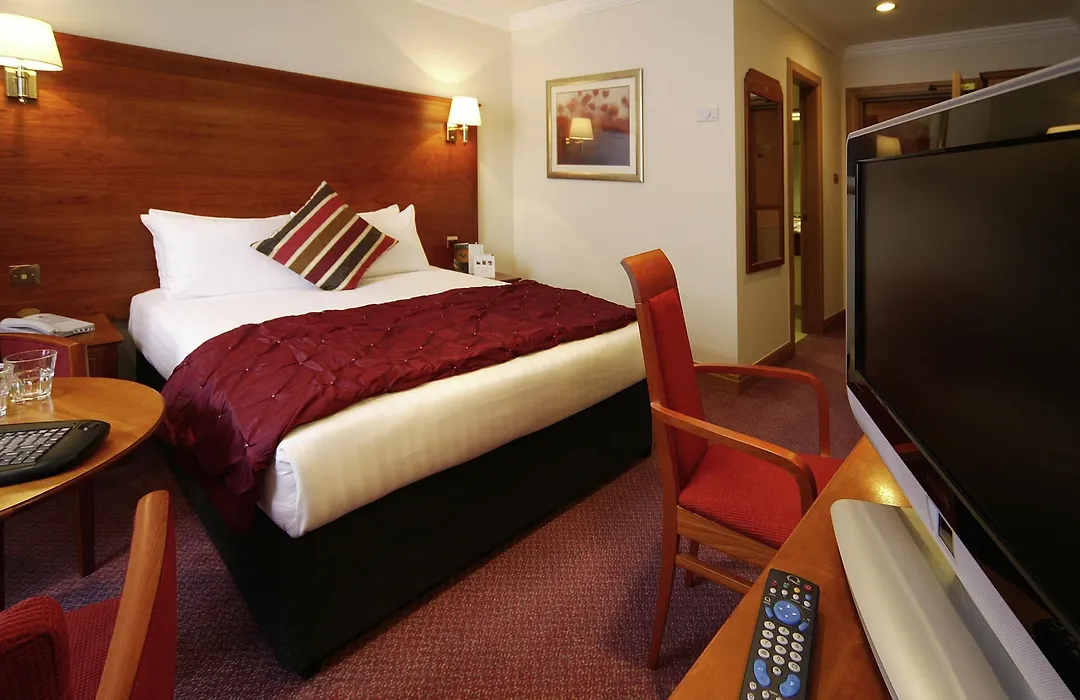 Mercure York Fairfield Manor Hotel-1
