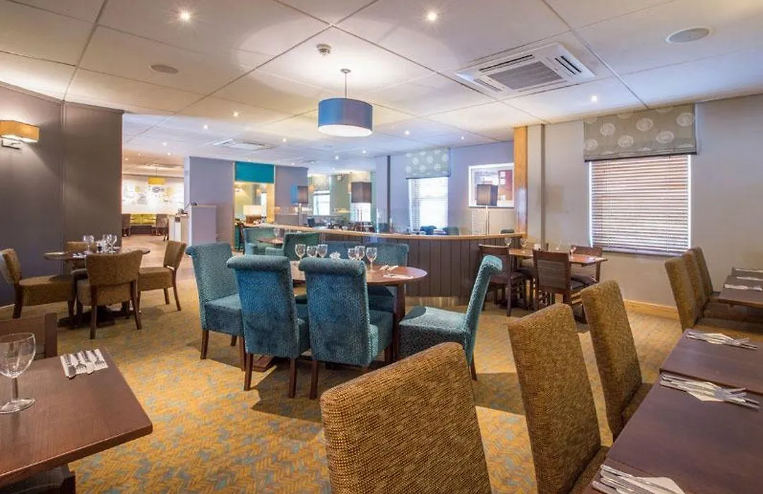 Premier Inn Stoke - Trentham Gardens-1