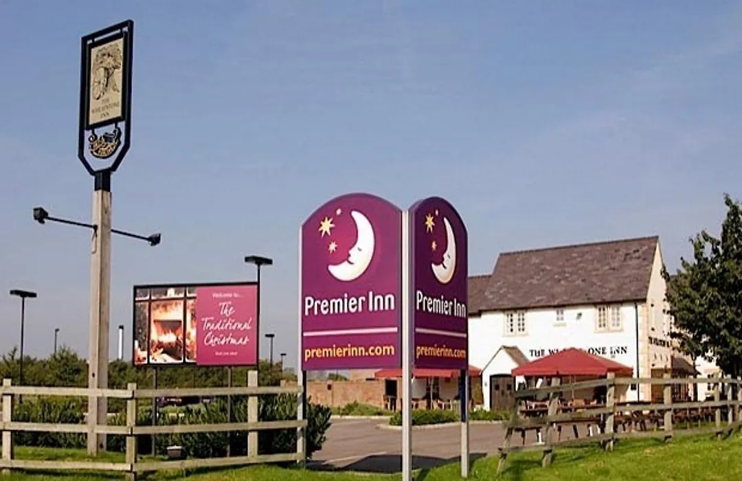 Premier Inn Gloucester - Barnwood-1