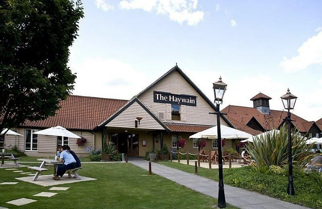 Premier Inn Basildon South-1