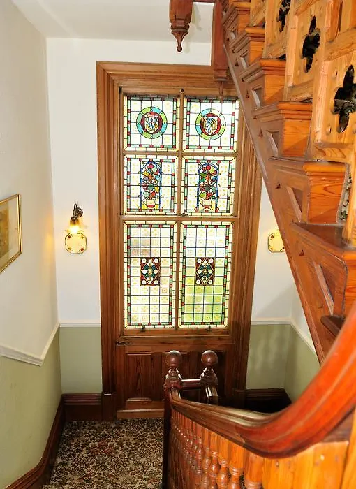 Balmoral Guest House-1