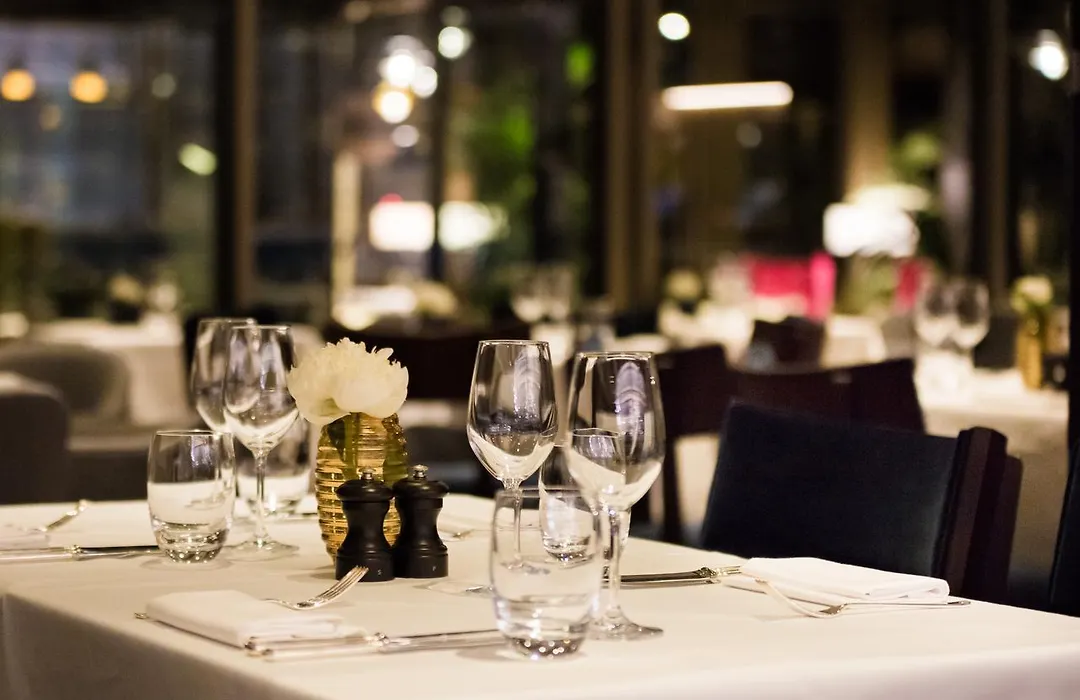Devonshire Club & Hotel-1