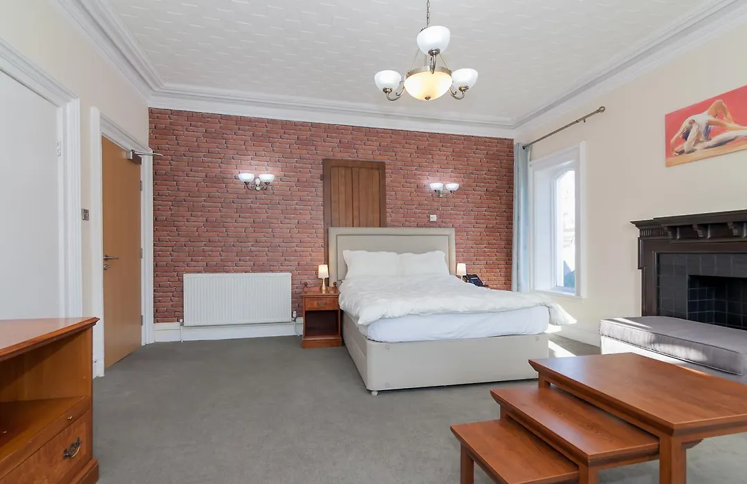 The Milverton Hotel-1