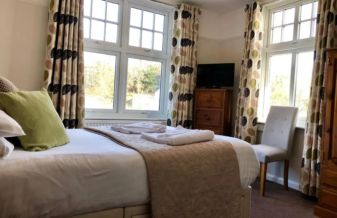 Meadowcroft Guest House-1