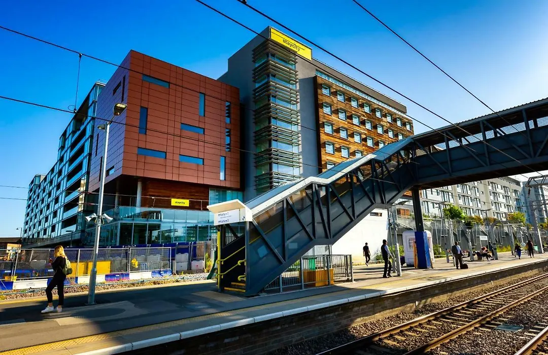 Staycity Aparthotels London Heathrow-1