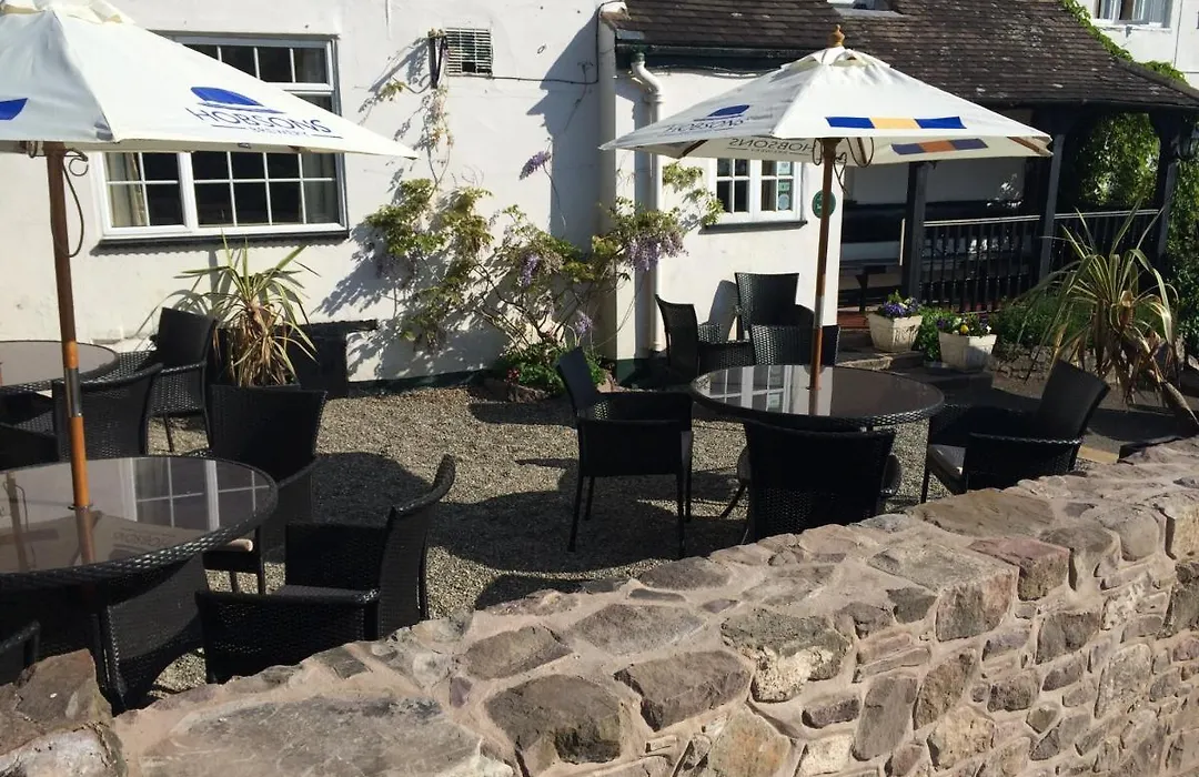 White Horse Inn Pulverbatch-1