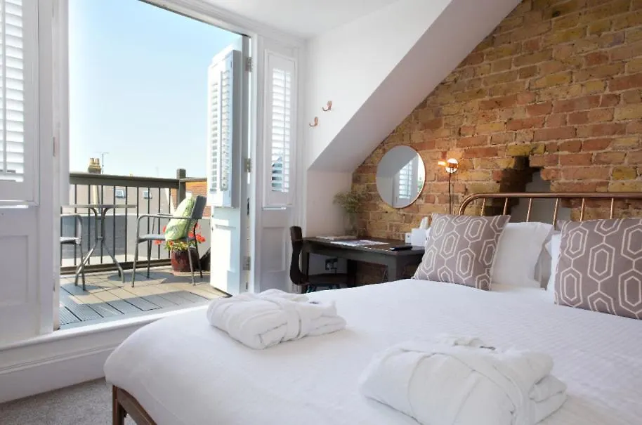 Cliftonville Townhouse-1