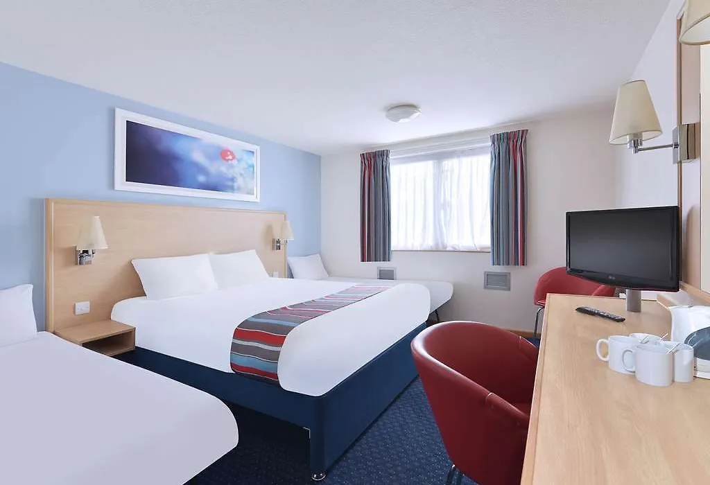 Travelodge Dundee Kingsway-1