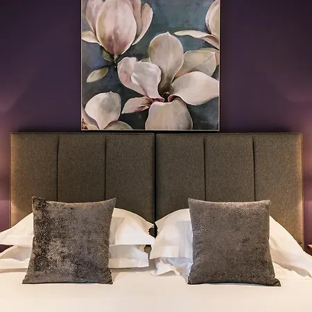 The Lodge Rooms @ Carus Green-3