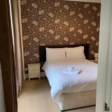 Queens Hotel-3