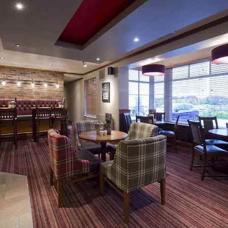 Premier Inn Newcastle Under Lyme-2