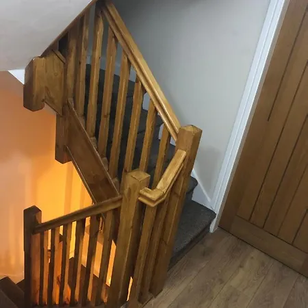 Big Room Rusholme With Tv And Private Bathroom-Parking&Wifi-3