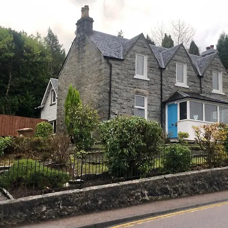 Whinburn Guest House-2