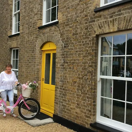 Swan Guest House London - Heathrow-2