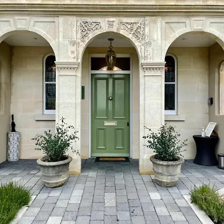 Tyndall Villa Boutique B&B-3