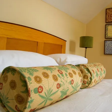 Ravenhill House-3