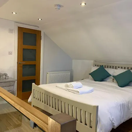 Weslie Guest House-3