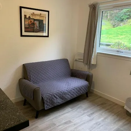 Alt-An Ensuite Self Catering Apartment With Twin Bedroom-2