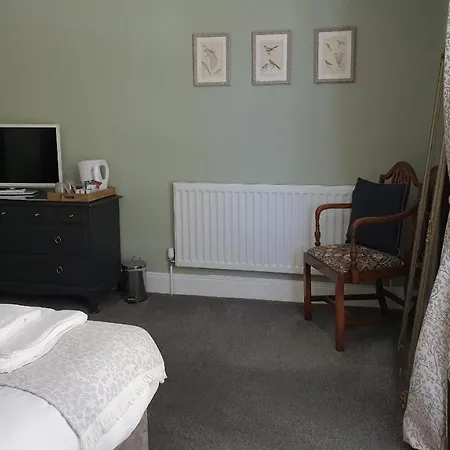 Starlings Guest House-3