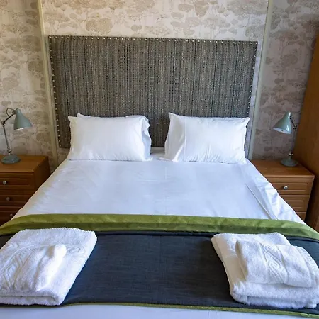 The Waverley Hotel-2