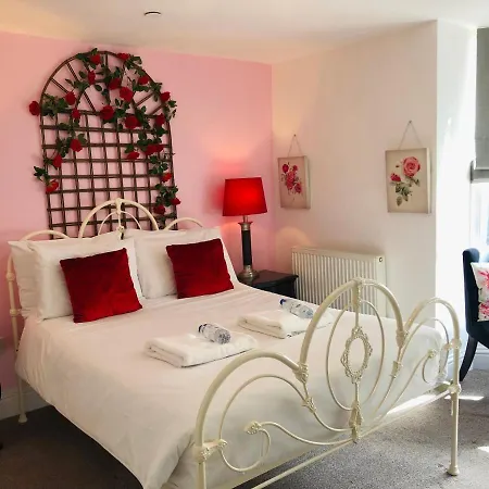 Grand Pier Guest House-2