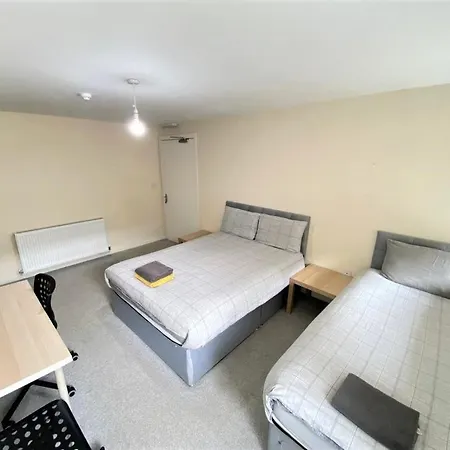 Ibrox Guesthouse-2