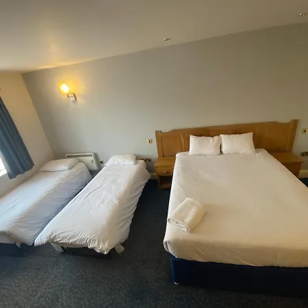 Ibis Budget Bromsgrove-3