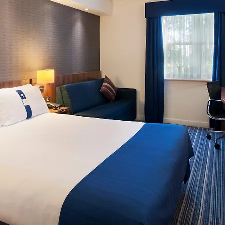 Holiday Inn Express Leeds-East By Ihg-2