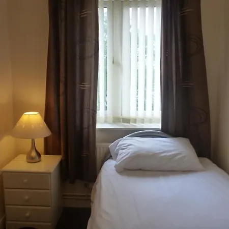 Oyo Arinza Apartments-2