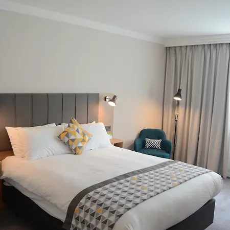 Holiday Inn London - Gatwick Airport By Ihg-3