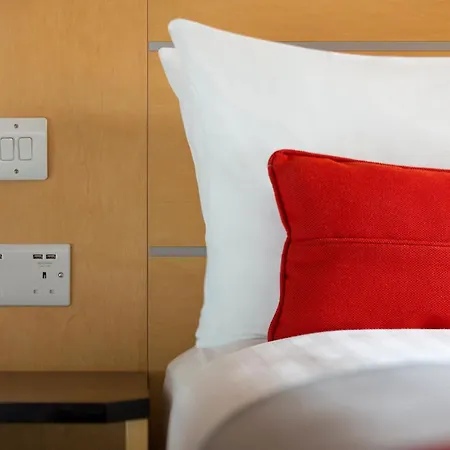 Holiday Inn Express Park Royal By Ihg-2