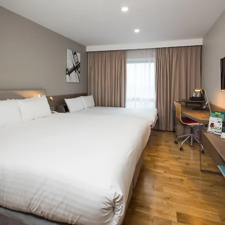 Holiday Inn London West By Ihg-3