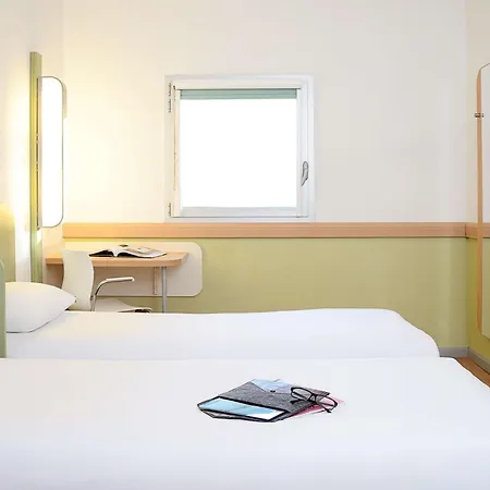 Ibis Budget Portsmouth-2