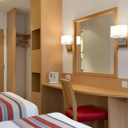 Ramada Wakefield-2