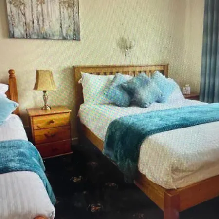The Paddock Guest House-3