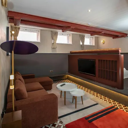 Trueman Court Luxury Serviced Apartments-3