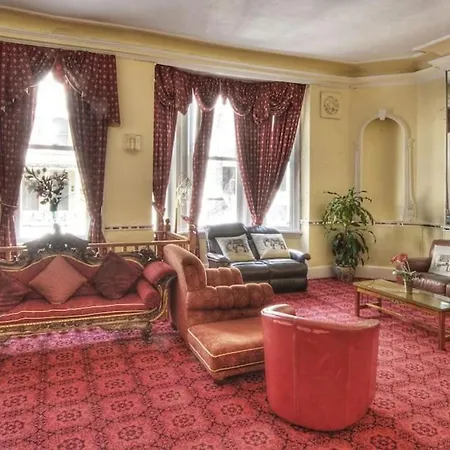 Oyo Diamond Hotel Eastbourne-3